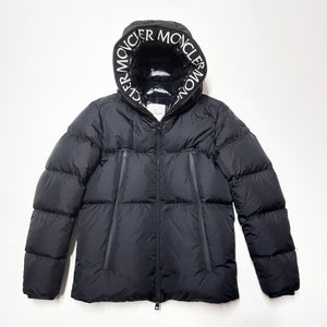100% AUTHENTIC MONCLER MONTCLA SIZE 3 M L BLACK MENS PUFFER JACKET